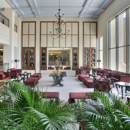 Doubletree By Hilton La Torre Golf Resort Roldán Exterior foto The lobby of the hotel