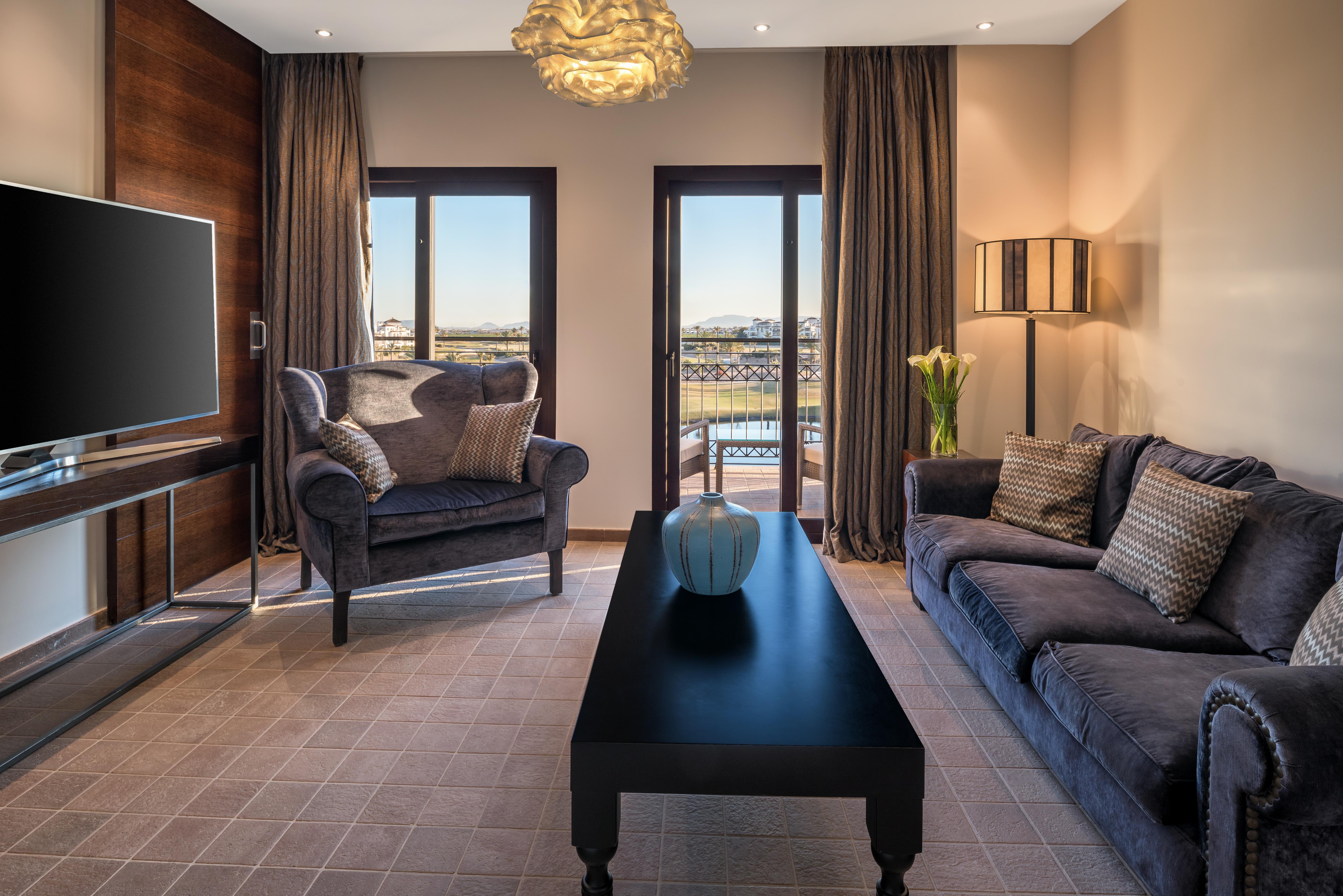 Doubletree By Hilton La Torre Golf Resort Roldán Exterior foto Living room