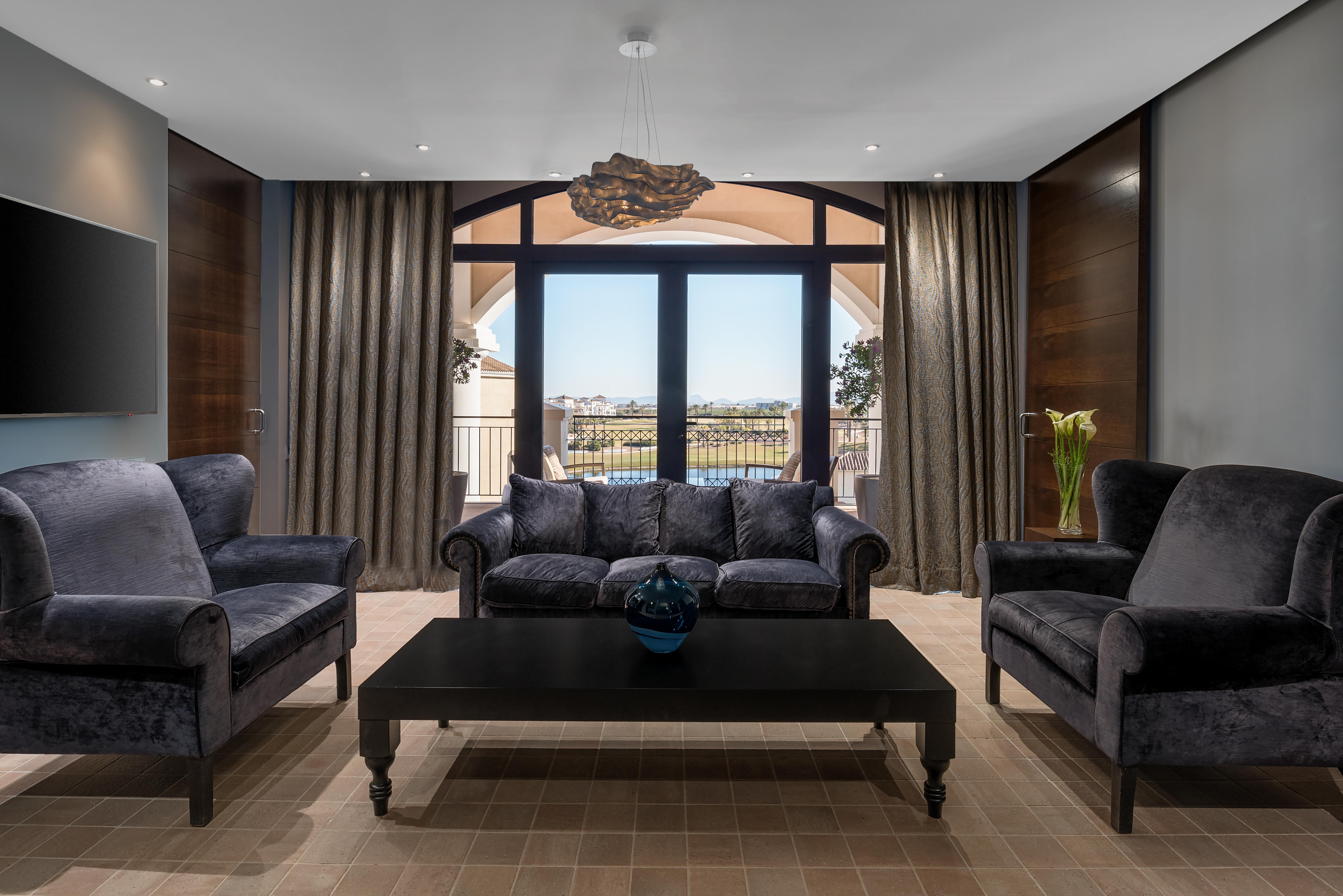 Doubletree By Hilton La Torre Golf Resort Roldán Exterior foto The interior of the hotel