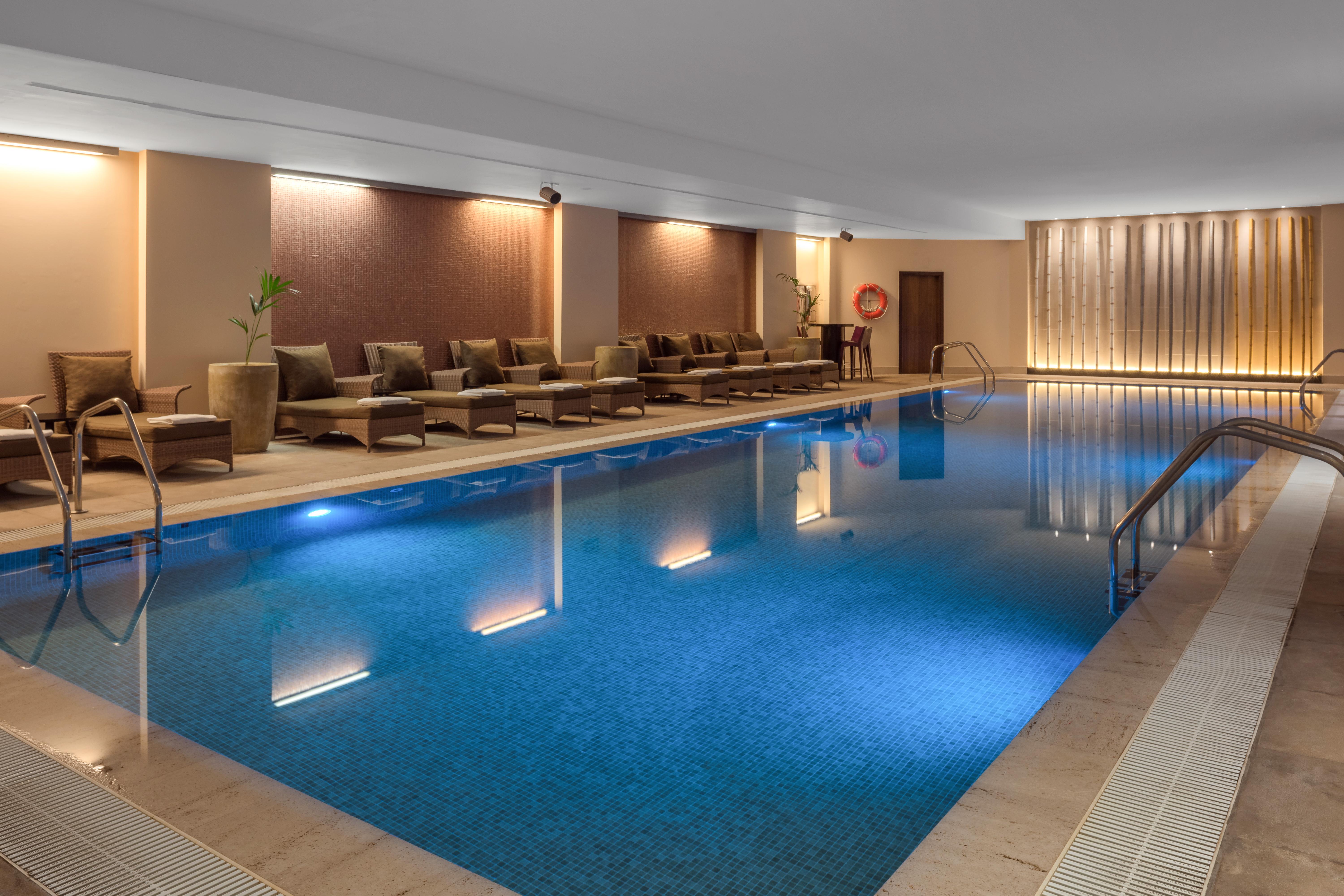 Doubletree By Hilton La Torre Golf Resort Roldán Exterior foto The swimming pool at the hotel