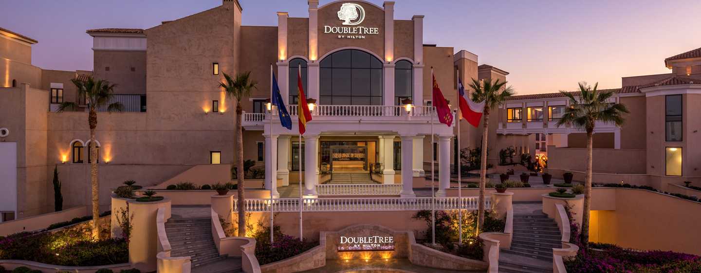 Doubletree By Hilton La Torre Golf Resort Roldán Exterior foto DoubleTree by Hilton Hotel & Resort, Alexandria