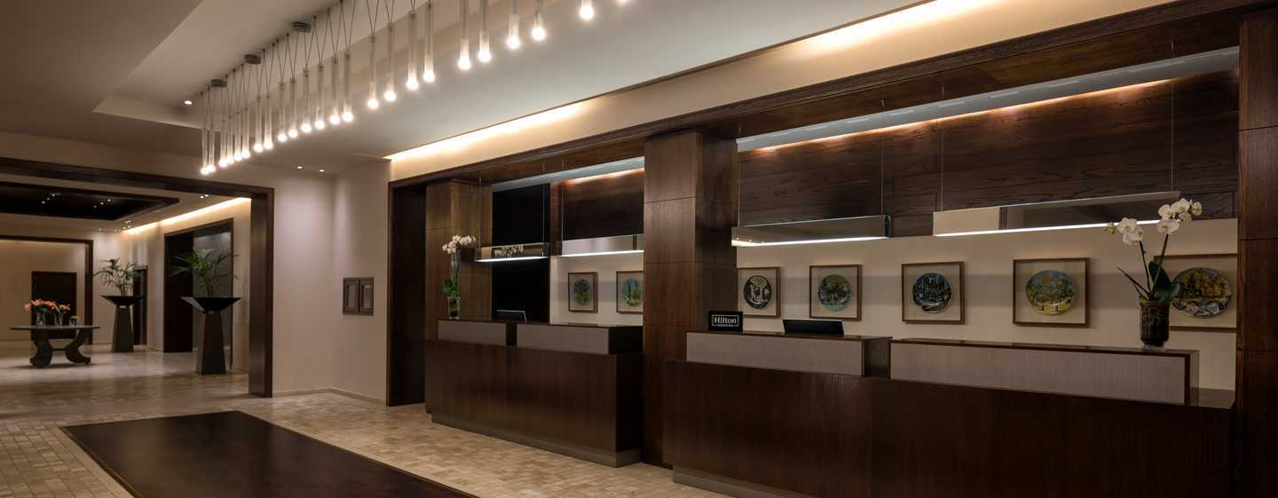 Doubletree By Hilton La Torre Golf Resort Roldán Exterior foto The lobby of the hotel